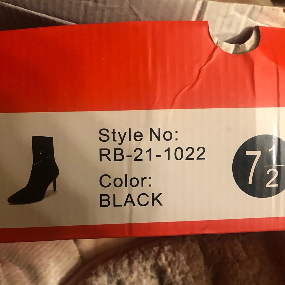 New Sock Boot - Picture 2 of 9